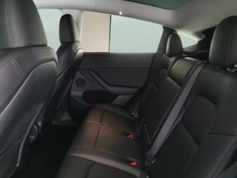 Tesla Model Y SUV RWD (346 ps) - LED - REVERSE CAM - NAV