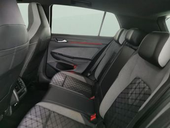 Volkswagen Golf 1.5 eTSI MHEV R-Line DSG (150 ps) - LANE DEPARTURE  - BLUETOOTH
