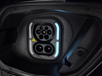 MG Mg4 51kWh SE (170 ps) - FABRIC - BLACK - CARPLAY - LED