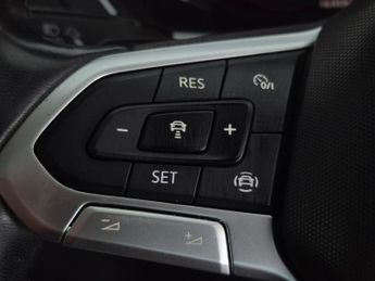 Volkswagen Tiguan 1.5 TSI Elegance DSG (150 ps) - PARK ASSIST - REVERSE CAM - HEAT