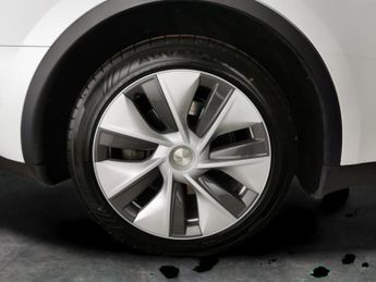 Tesla Model Y SUV RWD (346 ps) - LED - REVERSE CAM - NAV