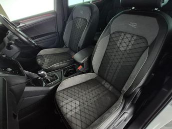 Volkswagen Tiguan 1.4 TSI 13kWh R-Line Plug-in DSG (245 ps) - ADAPTIVE CRUISE - AP