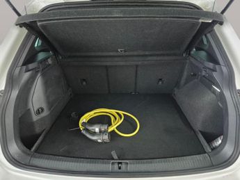 Volkswagen Tiguan 1.4 TSI 13kWh R-Line Plug-in DSG (245 ps) - ADAPTIVE CRUISE - AP