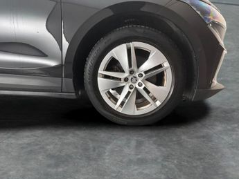 Skoda Enyaq iV 62kWh 60 (DC120kW) (179 ps) - PARK SENSORS - DAB