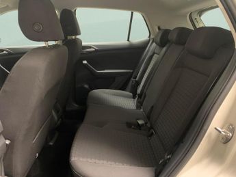 Volkswagen T-cross 1.0 TSI SE DSG (110 ps) - AIR CON - DAB - USB AUDIO