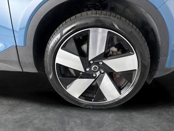 Volvo C40 Twin Recharge 78kWh Ultimate AWD (408 ps) - SURROUND VIEW - ADAP