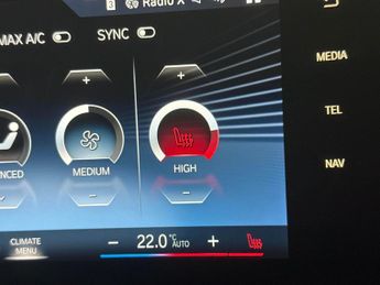 BMW iX1 30 66.5kWh M Sport xDrive (11kW Charger) (313 ps) - HEATED SEATS