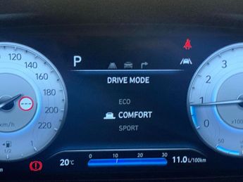 Hyundai Bayon 1.0 T-GDi MHEV Premium DCT (100 ps) - HEATED SEATS - NAV - HEATE