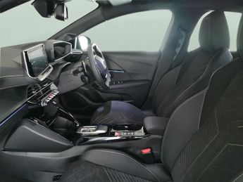 Peugeot 208 1.2 GT Premium e-DSC6 (145 ps) - CARPLAY - KEYLESS ENTRY - LED