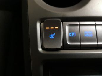 Hyundai Kona 64kWh Premium (10.5kW Charger) (204 ps) - HEATED SEATS - HEATED 
