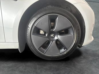 Tesla Model 3 Saloon RWD (241 bhp) - PARK ASSIST - LED - REVERSE CAM