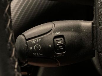 Peugeot 2008 1.2 PureTech GPF Allure EAT (110 ps) - USB AUDIO - ISOFIX - ANDR