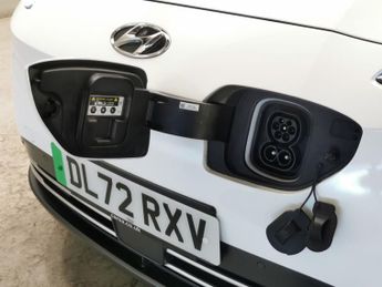 Hyundai Kona 64kWh Premium (10.5kW Charger) (204 ps) - HEATED SEATS - HEATED 