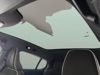 Volvo C40 Twin Recharge 78kWh Ultimate AWD (408 ps) - SURROUND VIEW - ADAP
