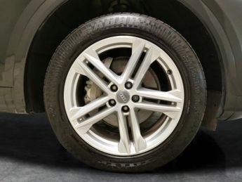 Audi Q5 2.0 TDI 40 S line S Tronic quattro (190 ps) - SPORTS SEATS - DAB