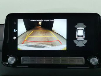 Hyundai Kona 64kWh Premium (10.5kW Charger) (204 ps) - KEYLESS ENTRY - LED - 