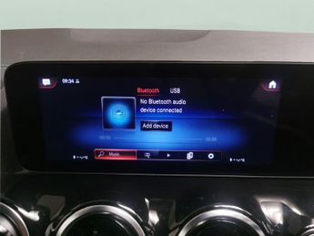 Mercedes-Benz GLA 1.3 GLA250e 15.6kWh Exclusive Edition Plug-in 8G-DCT (218 ps) - 