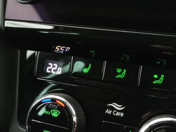 Skoda Octavia 2.0 TSI vRS Challenge DSG (245 ps) - KEYLESS ENTRY - LED - SMART