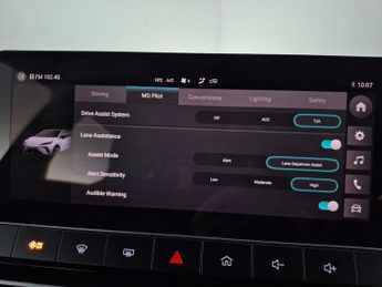 MG Mg4 51kWh SE (170 ps) - DRIVING MODES - SPEED LIMIT RECOG - PARK SEN