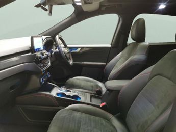 Ford Kuga 2.5h Duratec ST-Line X Edition CVT (190 ps) - BLACK ROOF RAILS