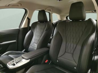 BMW 2 Series Active Tourer 1.5 220i MHT Luxury DCT (170 ps) - REVERSE CAM - HEATED SEATS