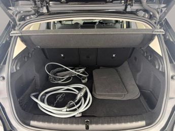 BMW iX1 30 66.5kWh xLine xDrive (11kW Charger) (313 ps) - REV CAM - ELEC