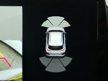 Hyundai Kona 64kWh Premium (10.5kW Charger) (204 ps) - KEYLESS ENTRY - LED - 