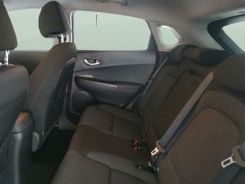Hyundai Kona 64kWh Premium (10.5kW Charger) (204 ps) - KEYLESS ENTRY - LED - 