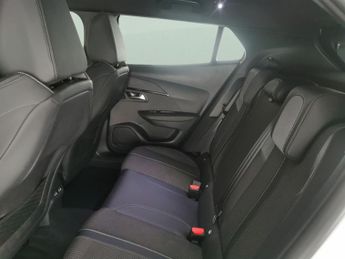 Peugeot E-2008 50kWh GT (7kW Charger) (136 ps) - ACTIVE LANE ASSIST - LED - REV