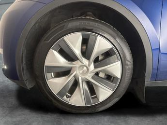 Tesla Model Y (Dual Motor) Long Range 4WDE (384 bhp) - HEATED STEERING - WIFI