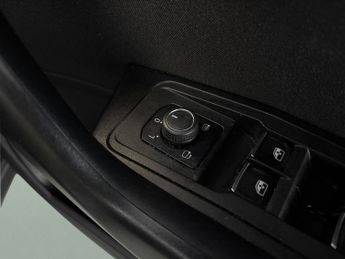 Volkswagen T-Roc 1.5 TSI EVO Black Edition DSG (150 ps) - LED - BLUETOOTH - PADDL