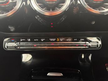 Mercedes-Benz CLA 1.3 CLA180 AMG Line (Premium) Coupe 7G-DCT (136 ps) - ACTIVE LAN