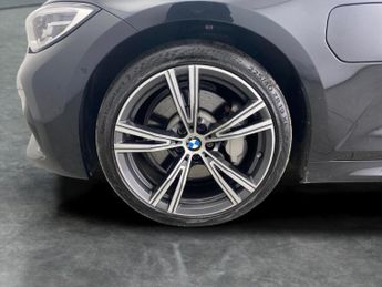 BMW 3 Series 2.0 330e 12kWh M Sport Touring Plug-in (292 ps) - INTERIOR TRIM 