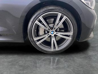 BMW 3 Series 2.0 330e 12kWh M Sport Touring Plug-in (292 ps) - INTERIOR TRIM 