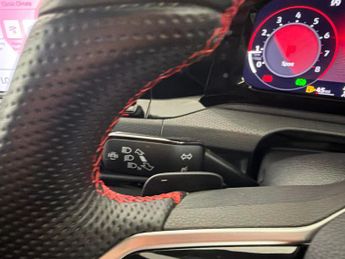 Volkswagen Golf 2.0 TSI GTI DSG (245 ps) - DIGITAL DASH - PADDLE SHIFT - PARK SE