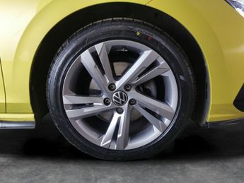 Volkswagen Golf 1.5 eTSI MHEV R-Line DSG (150 ps) - BLUETOOTH - DIGITAL DASH - P