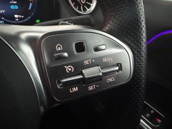 Mercedes-Benz GLA 1.3 GLA250e 15.6kWh AMG Line (Executive) Plug-in 8G-DCT (218 ps)