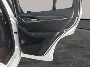 BMW iX3 80kWh M Sport Pro (286 ps) - MODEL SPECIFIC DESIGN ELEMENTS - PA