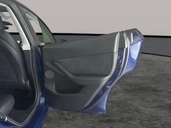 Tesla Model Y (Dual Motor) Long Range 4WDE (384 bhp) - HEATED STEERING - WIFI