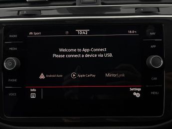 Volkswagen Tiguan 1.5 TSI R-Line DSG (150 ps) - ACTIVE LANE ASSIST - KEYLESS ENTRY