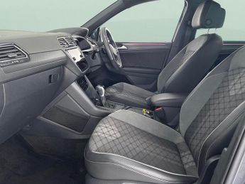 Volkswagen Tiguan 1.5 TSI R-Line DSG (150 ps) - ACTIVE LANE ASSIST - KEYLESS ENTRY