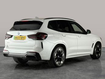 BMW iX3 80kWh M Sport Pro (286 ps) - MODEL SPECIFIC DESIGN ELEMENTS - PA