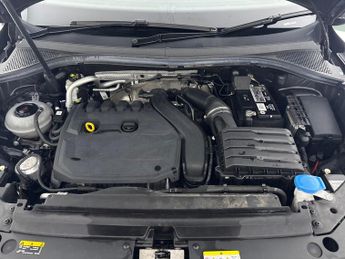 Volkswagen Tiguan 1.5 TSI R-Line DSG (150 ps) - ACTIVE LANE ASSIST - KEYLESS ENTRY