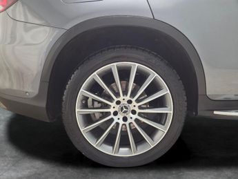 Mercedes-Benz GLC 2.0 GLC220d AMG Line (Premium) G-Tronic+ 4MATIC (194 ps) - HEATE