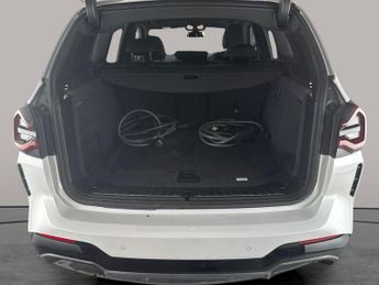 BMW iX3 80kWh M Sport Pro (286 ps) - MODEL SPECIFIC DESIGN ELEMENTS - PA