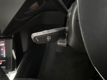 Audi e-tron 50 Technik quattro 71.2kWh (11kW Charger) (313 ps) - CARPLAY - L