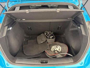 MG Mg4 51kWh SE (170 ps) - SPEED LIMIT RECOG - 17IN ALLOYS - CLIMATE CO