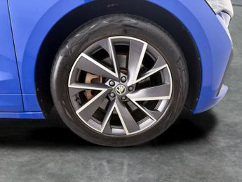 Skoda Enyaq iV 82kWh 80 SportLine (DC125kW) (204 ps) - PARK SENSORS - DAB