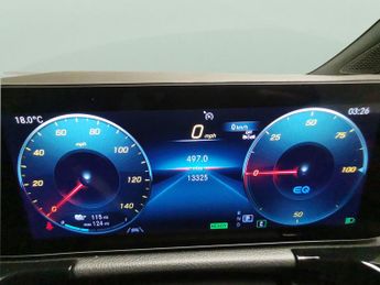 Mercedes-Benz EQA EQA 250+ 70.5kWh AMG Line (190 ps) - REVERSE CAM - NAV - ALCANTA