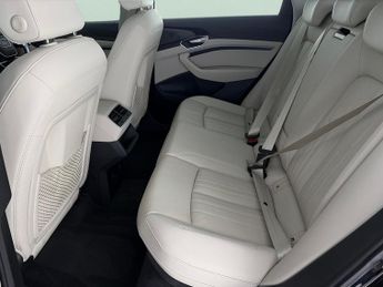 Audi e-tron 50 Technik quattro 71.2kWh (11kW Charger) (313 ps) - ADJUSTABLE 